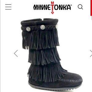 Kids Minnetonka Black Fringe Boots